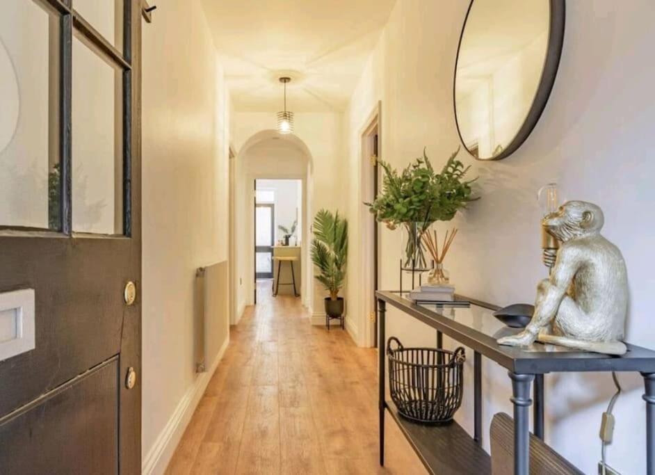 St Marg'S Hideaway; Grade II Listed Luxury Apartment In The Heart Of Cheltenham - Gateway To The Cotswolds! Sleeps 4 - Outdoor Seating And Free Private Parking! Exteriér fotografie